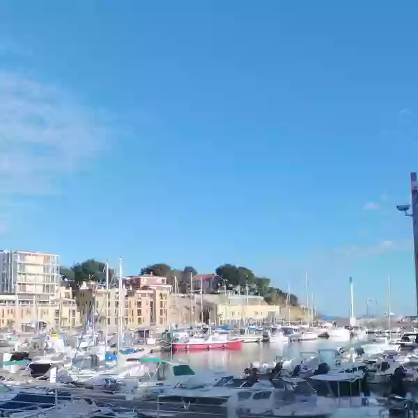 Le Restaurant - Les Terrasses - Restaurant Carry le Rouet - bien manger CARRY-LE-ROUET
